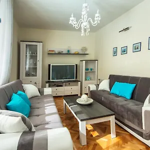 https://apartment-carmela.splithotels.org