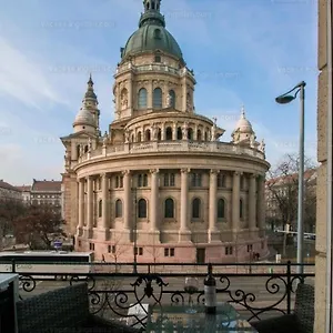 https://panorama-basilika-and-castle-luxury-suite.inbudapesthotels.com