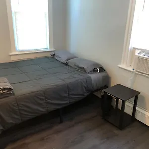 Private 2-bedroom With Free Parking And Direct Bus To Nyc Manhattan Only 2 Blocks Away Apartment