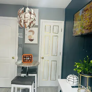 Fancy Studio Private Entrance Apartment