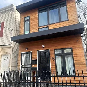 Elegant By Ewr & Pennstation Apartment