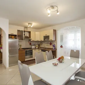 https://apartment-marijeta.splithotels.org